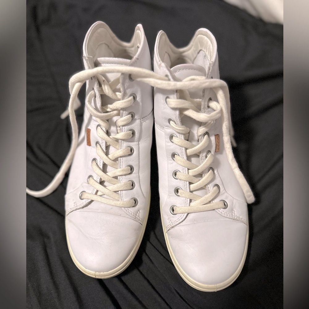 Ecco high top leather runners.
